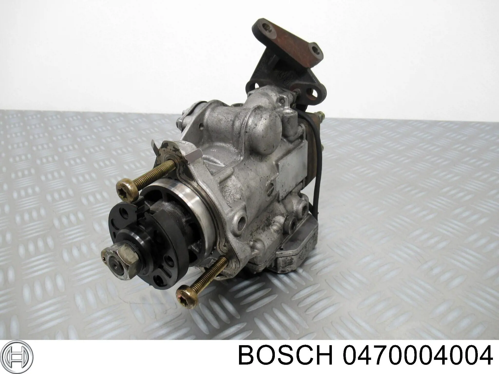 Паливний насос високого тиску 0470004004 Bosch
