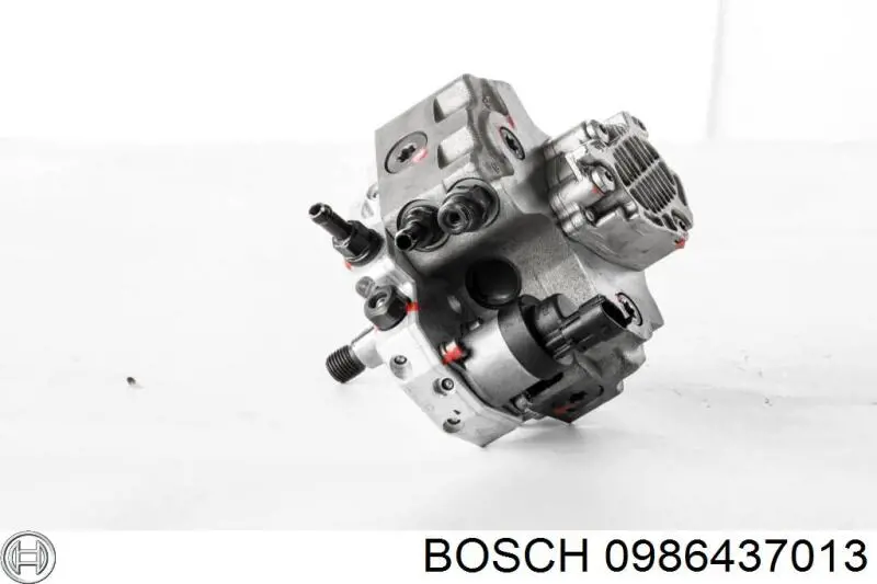 Паливний насос високого тиску 0986437013 Bosch