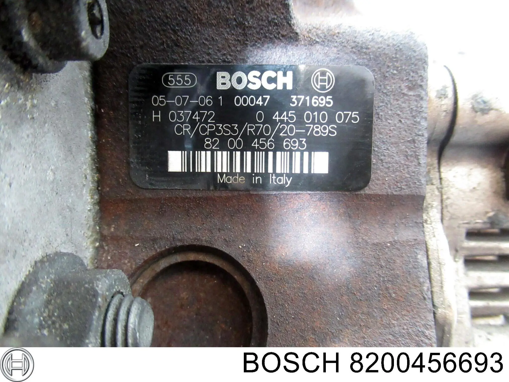 Паливний насос високого тиску 8200456693 Bosch