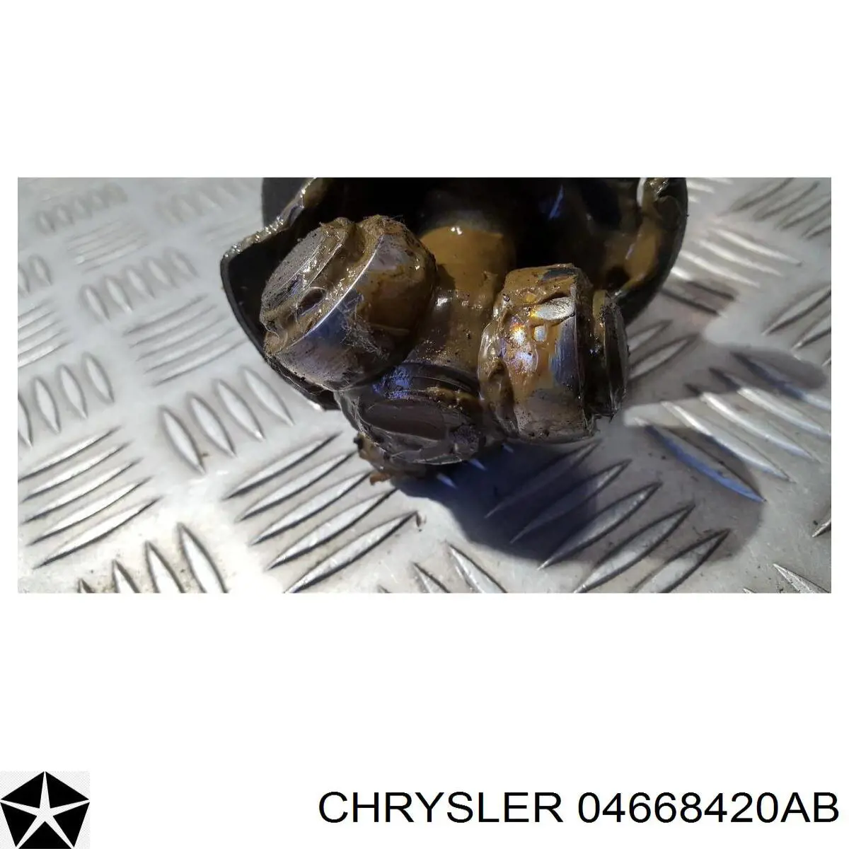Піввісь передня, права Chrysler 4668420AB ціна, від 25.42 USD