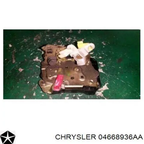 Піввісь права 4668936AA Chrysler