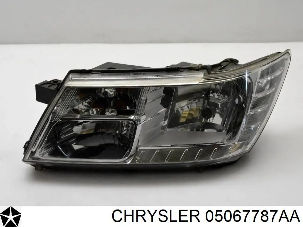 5067787AA Chrysler Фара дальнього світла в зборі