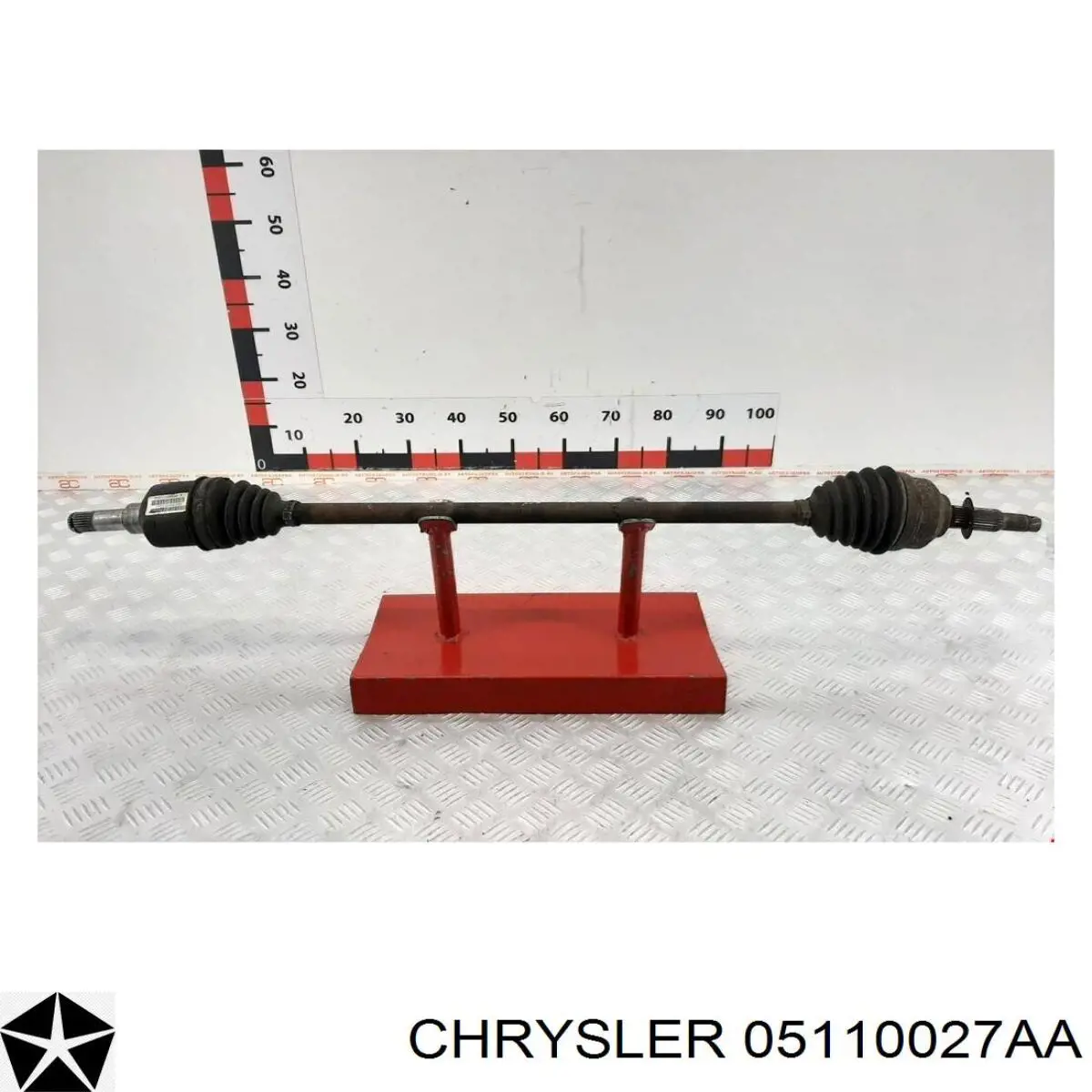 5110027AA Chrysler Піввісь задня, ліва