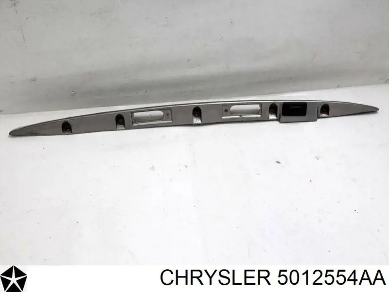 Ліхтар підсвічування заднього номерного знака Chrysler 5012554AA ціна, від 11.40 USD