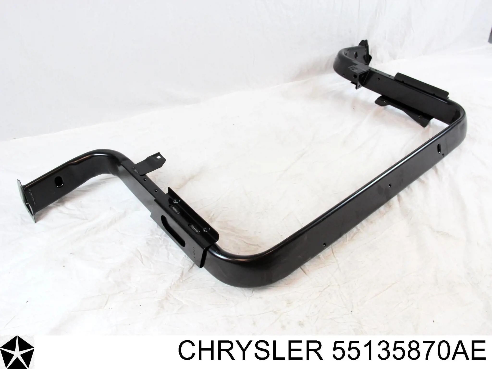 Рамка радіатора нижня Chrysler 55135870AE ціна, від 152.02 USD
