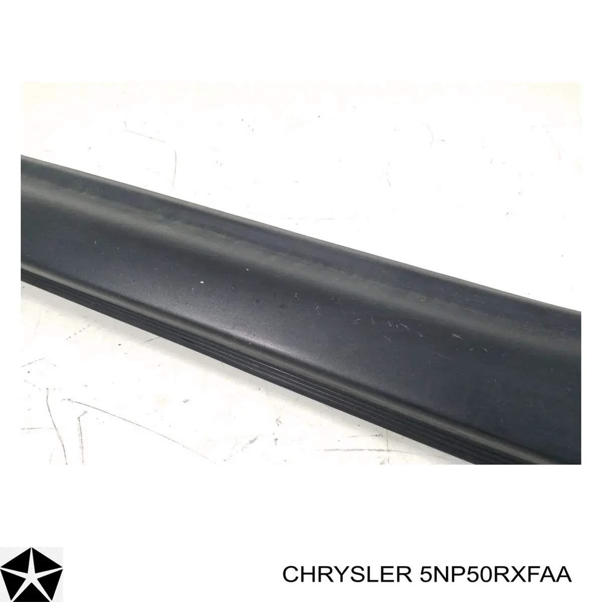 Накладка зовнішня (молдинг) порога, правий FPS FP3814228 ціна, від 44.09 USD