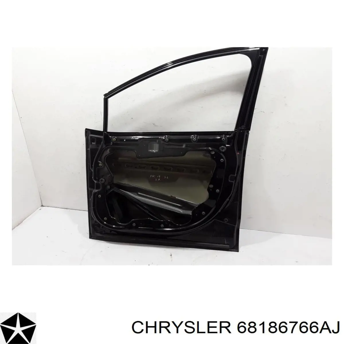 68186766AJ Chrysler Пасажирські передні двері
