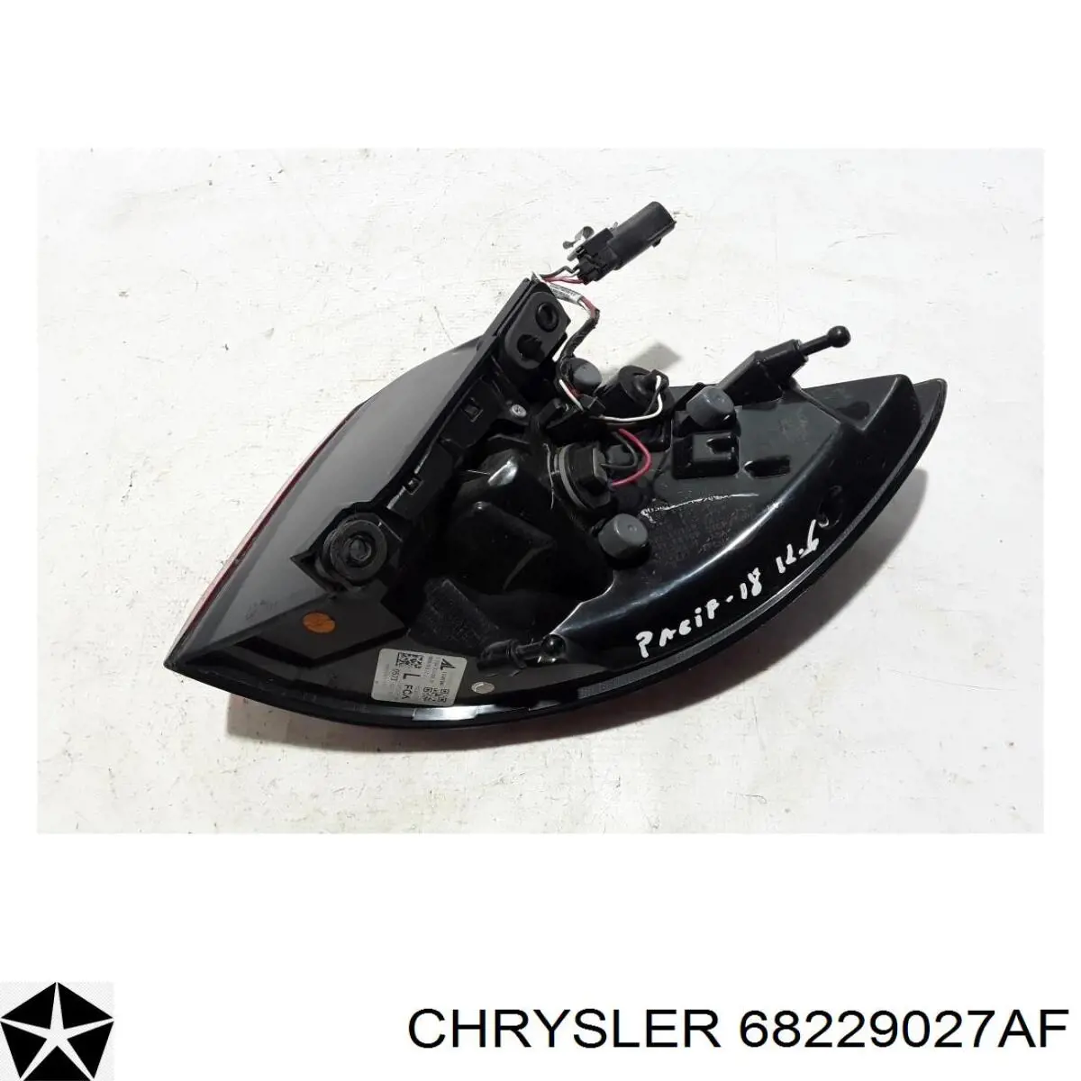 68229027AF Chrysler Задній лівий зовнішній ліхтар