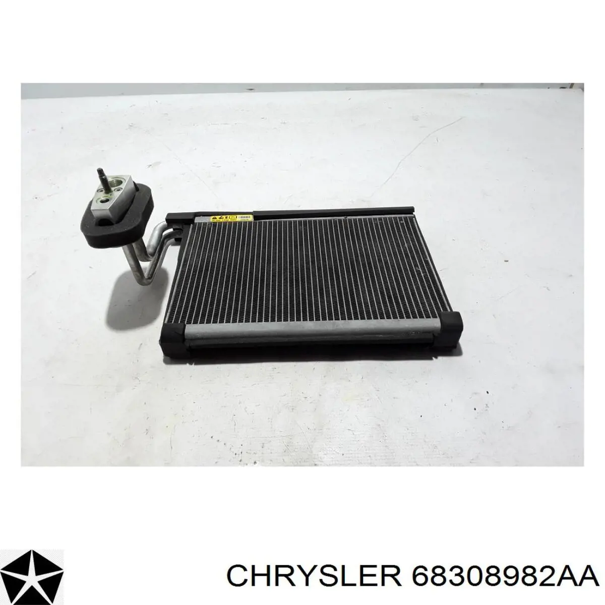 Випаровувач кондиціонера Chrysler 68308982AA ціна, від 97.42 USD