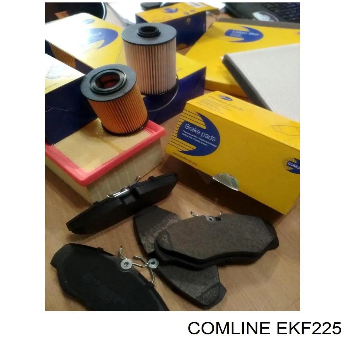 Купити EKF225 Comline Фільтр салону вугільний
