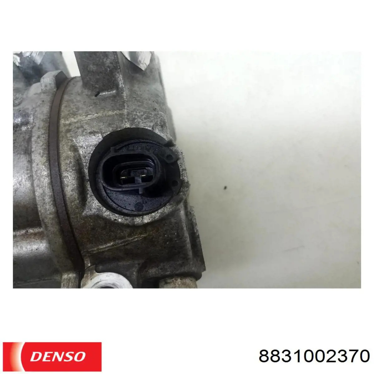 Компресор кондиціонера 8831002370 Denso