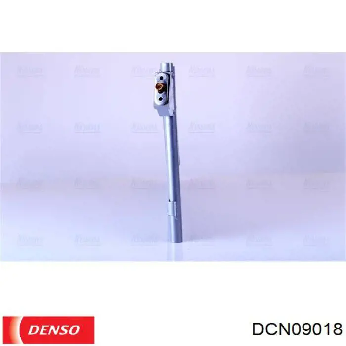 DCN09018 Denso радіатор кондиціонера