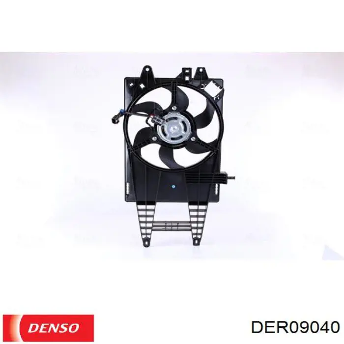Купити DER09040 Denso Дифузор радіатора охолодження, в зборі з двигуном і крильчаткою