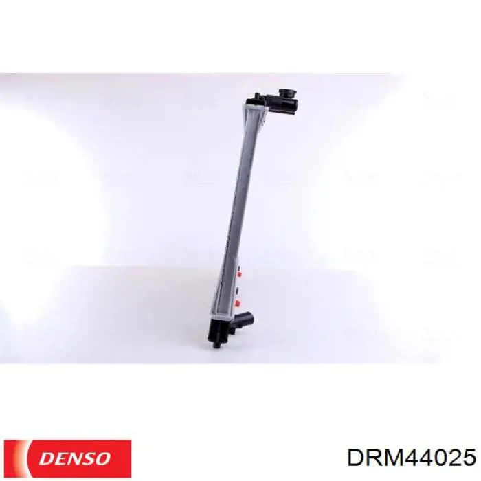 DRM44025 Denso Радіатор охолодження двигуна