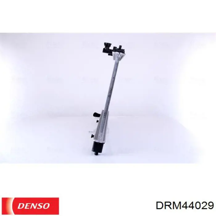 Радіатор основний Denso DRM44029 ціна, від 169.89 USD