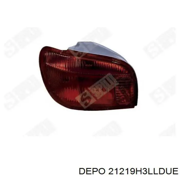 815610D070 Toyota Задня ліва фара