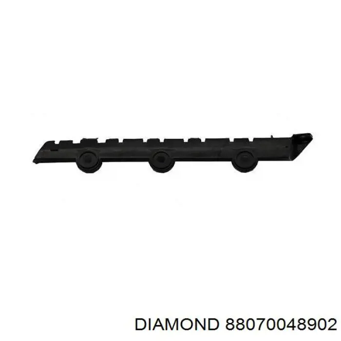 88070048902 Diamond/DPA Кронштейн бампера переднього, зовнішній правий