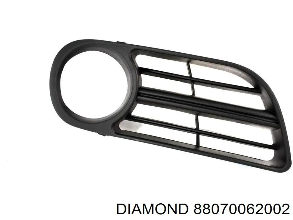 Купити 88070062002 Diamond/DPA Заглушка, решітка протитуманних фар бампера переднього, ліва