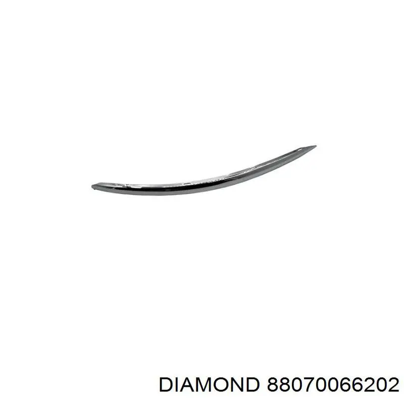 88070066202 Diamond/DPA Молдинг переднього бампера, правий