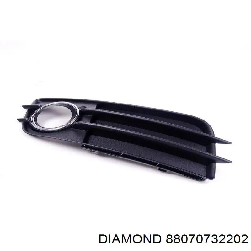 88070732202 Diamond/DPA решітка переднього бампера, ліва