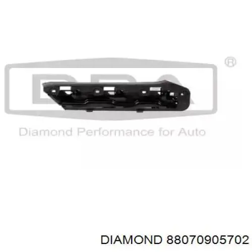 88070905702 Diamond/DPA Кронштейн бампера переднього, зовнішній лівий