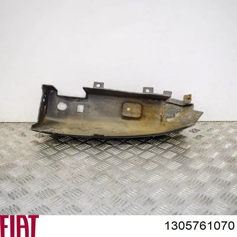 Купити 1305761070 Fiat/Alfa/Lancia Бампер задній, права частина