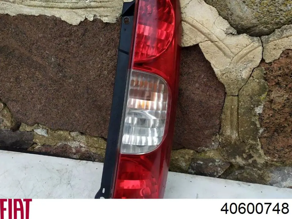 Задня права фара M610364 Mars Tech