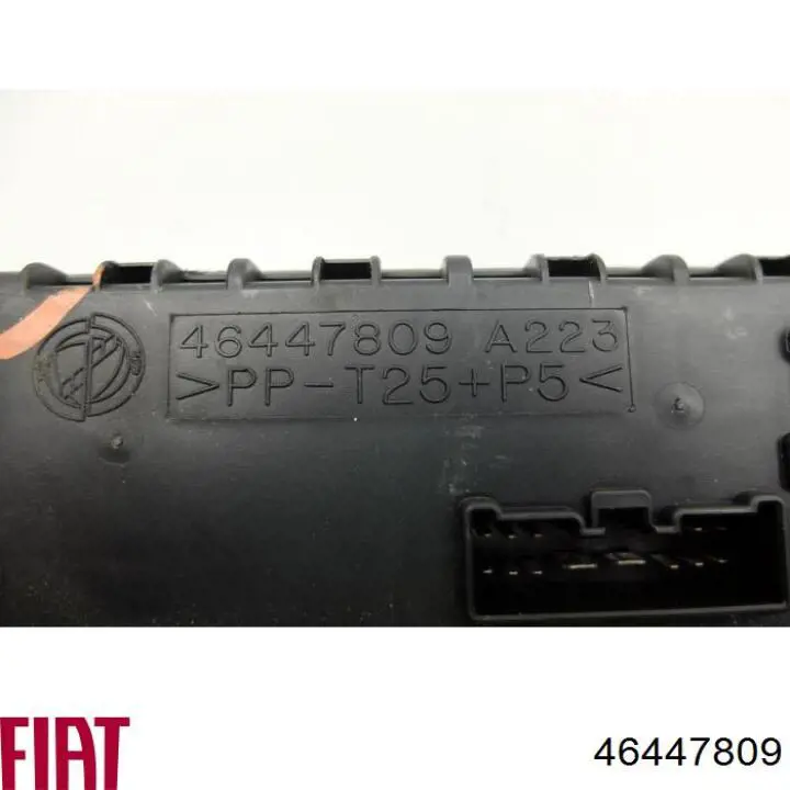 46447809 Fiat/Alfa/Lancia Блок запобіжників задній, салонний
