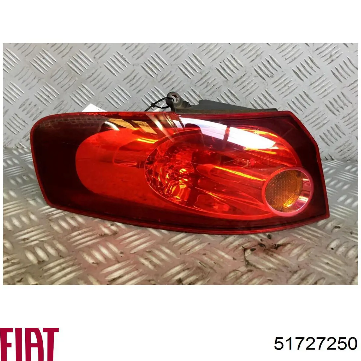 Ліхтар задній Fiat/Alfa/Lancia 51727250 ціна, від 55.86 USD