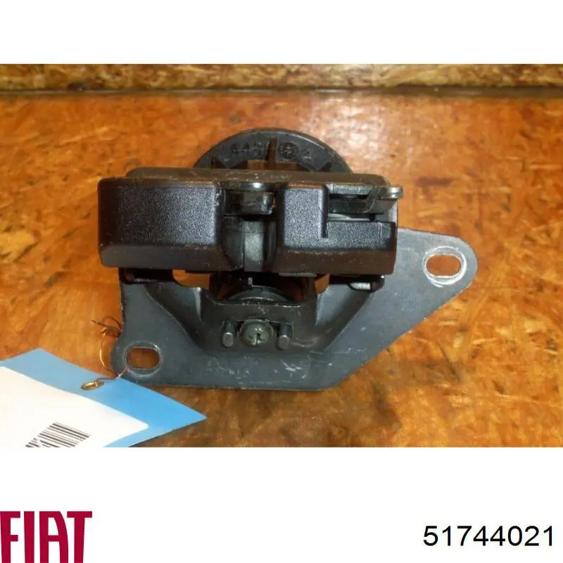 Замок дверей багажника Fiat/Alfa/Lancia 51744021 ціна, від 16.91 USD