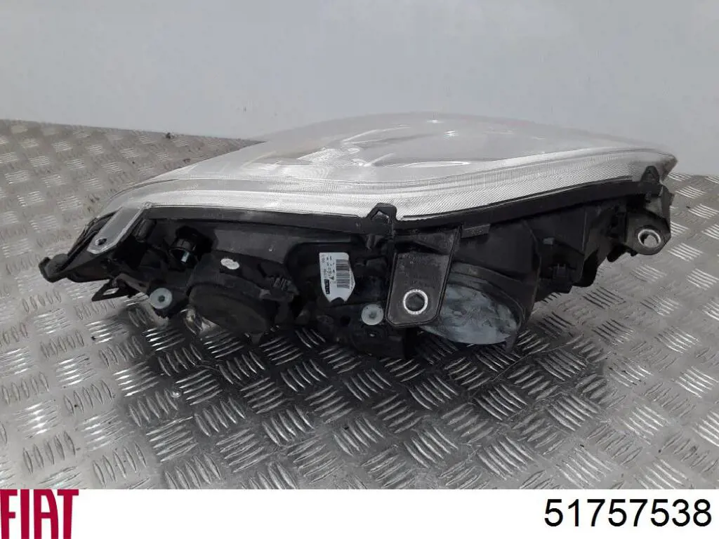 Фара ліва 51757538 Fiat/Alfa/Lancia