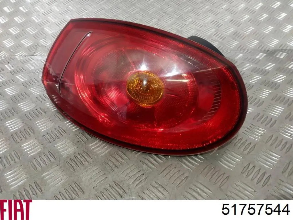 Ліхтар задній лівий Fiat/Alfa/Lancia 51757544 ціна, від 65.76 USD