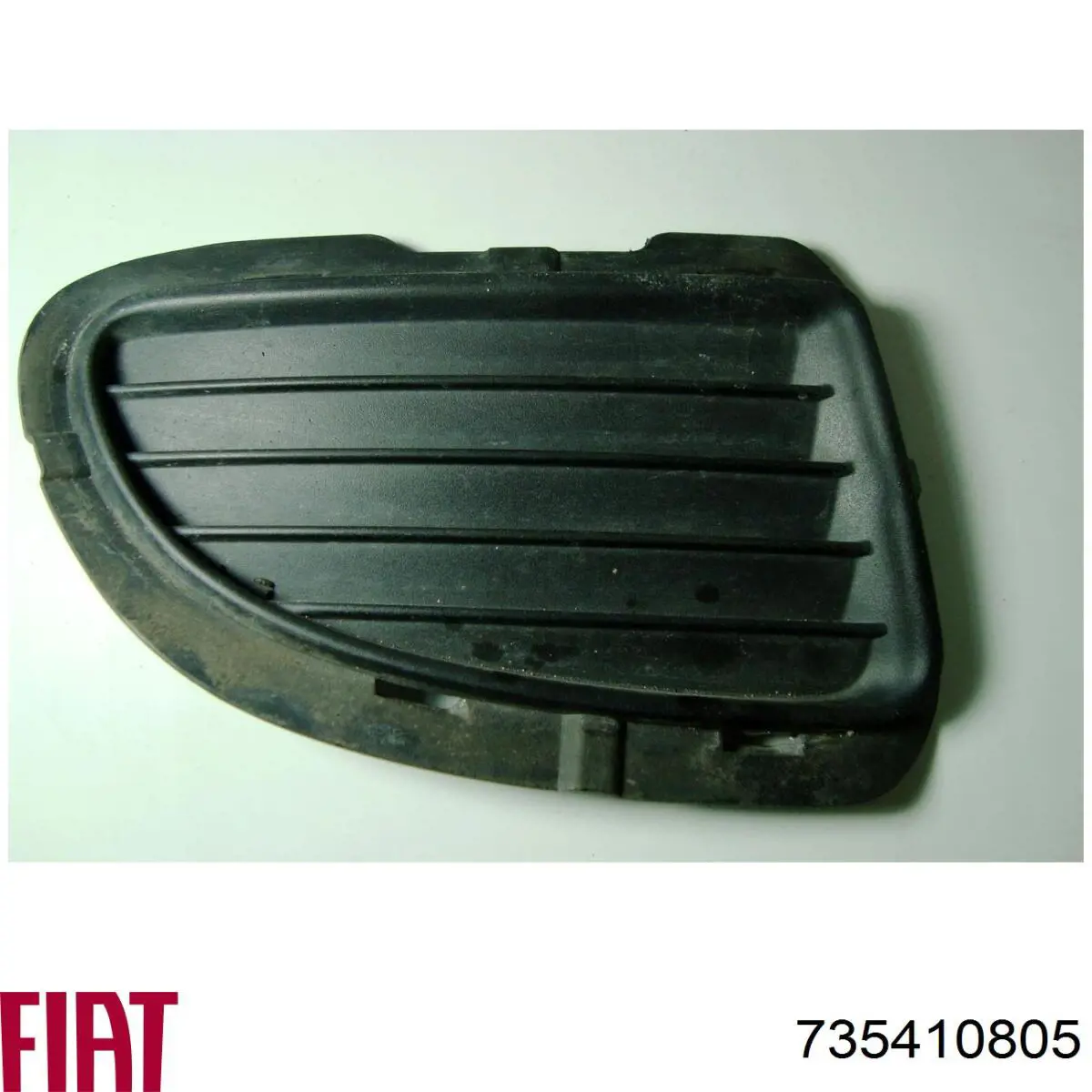 Заглушка/ решітка протитуманних фар бампера переднього, права Fiat Punto (199) (Фіат Пунто)