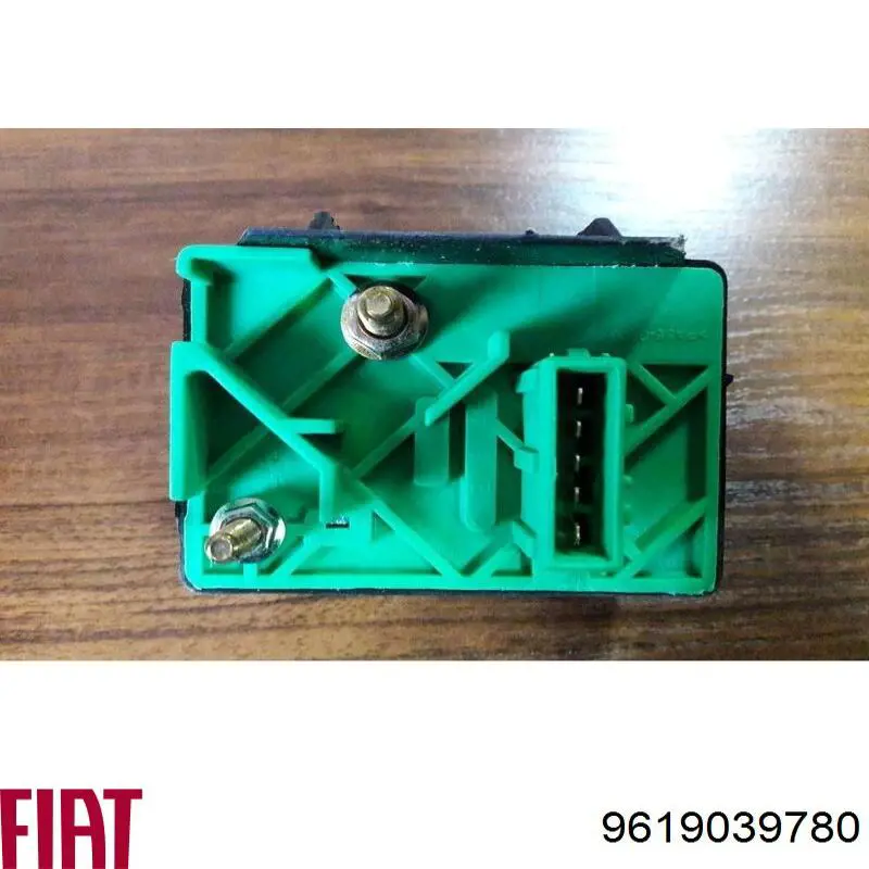Реле управління Fiat/Alfa/Lancia 9619039780 ціна, від 21.98 USD