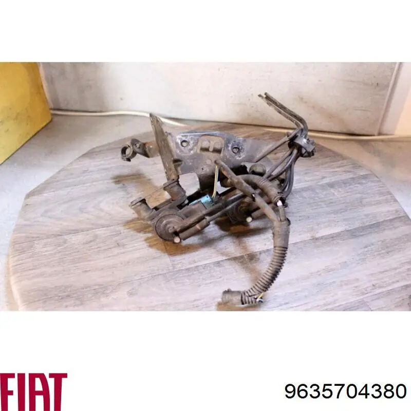 Клапан перетворювач тиску наддуву (соленоїд) 9635704380 Fiat/Alfa/Lancia