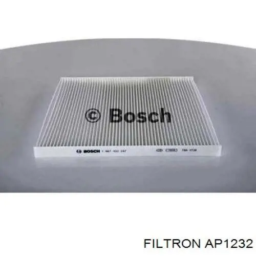 Купити AP1232 Filtron Автомобільний фільтр повітря