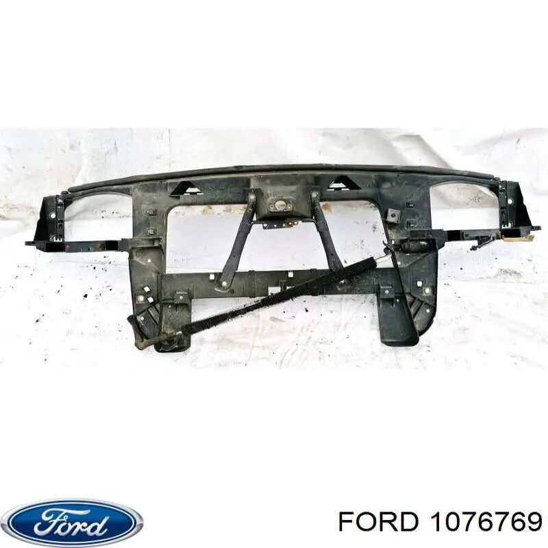 Купити 1076768 Ford Бампер передній, центральна частина