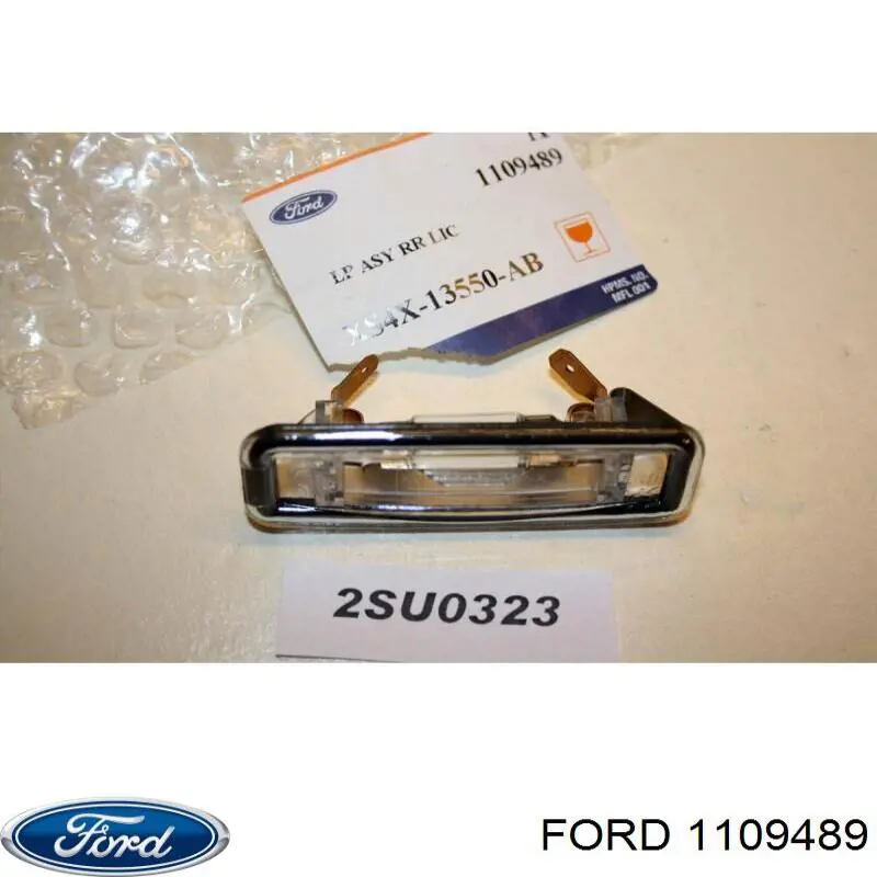 1109489 Ford Ліхтар освітлення номерного знака