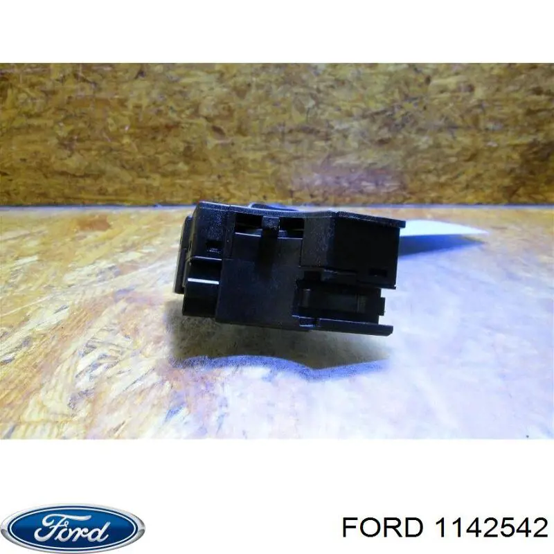 Перемикач підрульовий, лівий Magneti Marelli 50150010 ціна, від 16.47 USD