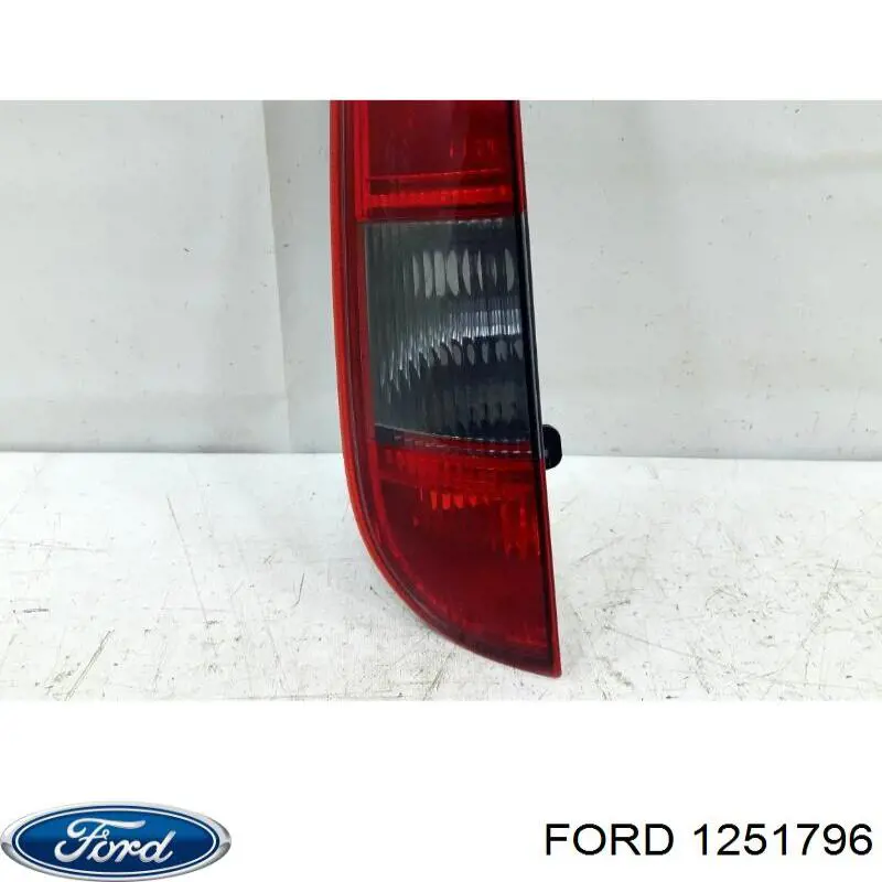 Ліхтар задній лівий Ford 1251796 ціна, від 11.30 USD