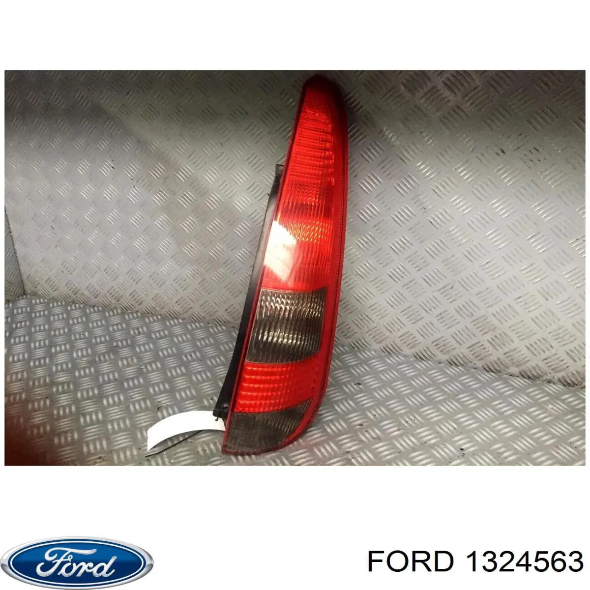 Ліхтар задній правий, зовнішній Ford 1324563 ціна, від 51.84 USD