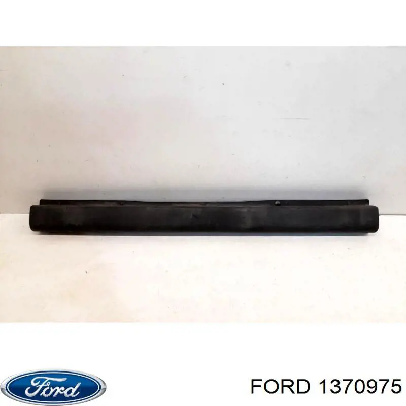 1370975 Ford Бампер задній, центральна частина