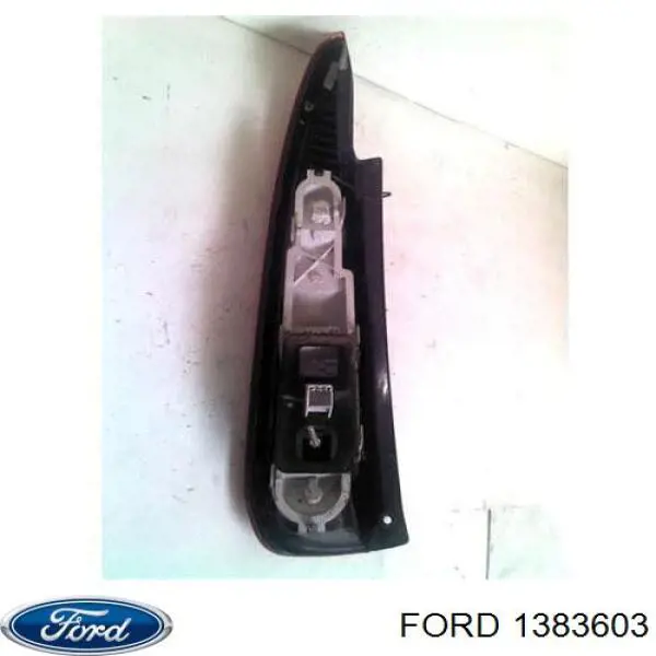 Задній правий стоп Ford 1383603