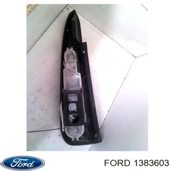 1383603 Ford Ліхтар задній правий