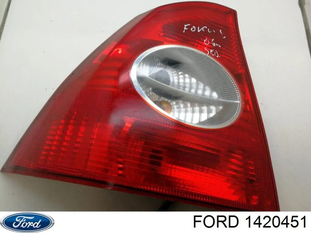 Ліхтар задній лівий Ford 1420451 ціна, від 22.80 USD