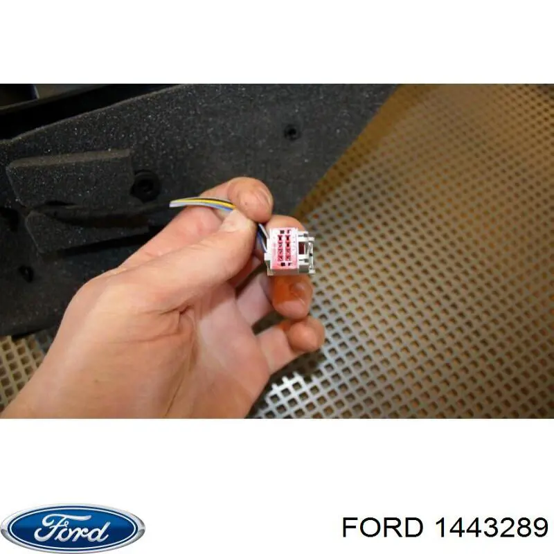 Праве бічне дзеркало Ford 1443289 ціна, від 29.84 USD