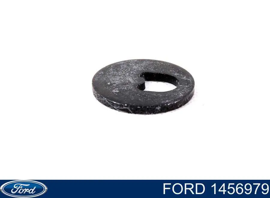 Купити 1456979 Ford Шайба болта кріплення заднього нижнього важеля, внутрішня