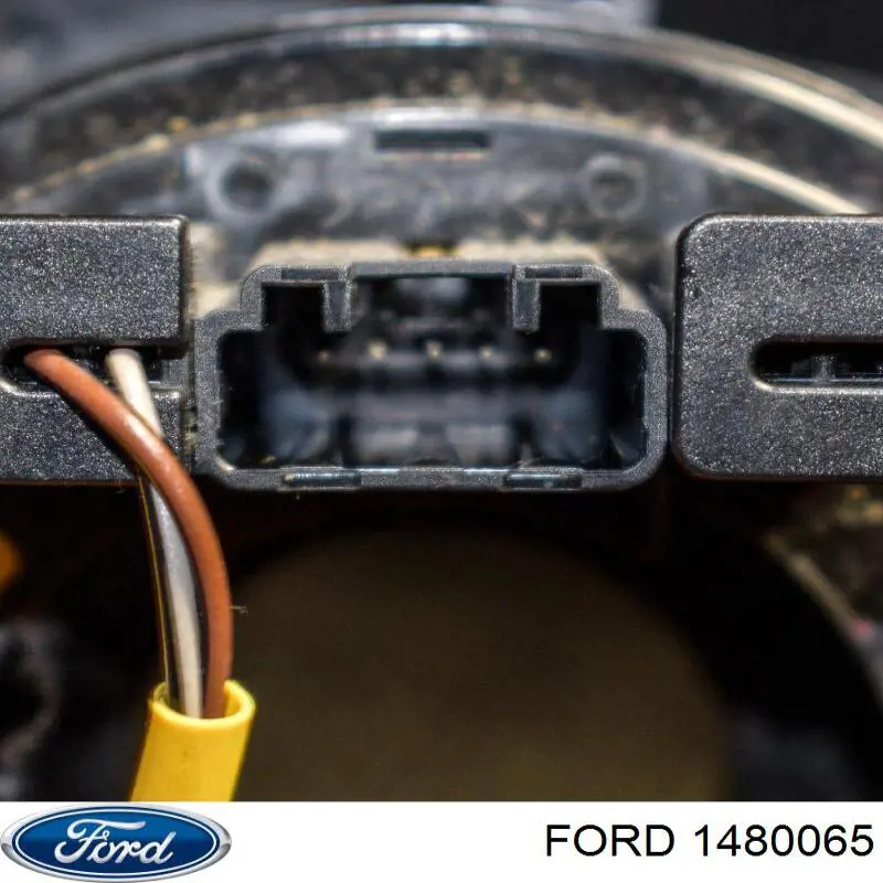 Купити 1480065 Ford Тримач зовнішньої ручки дверей, задніх правих