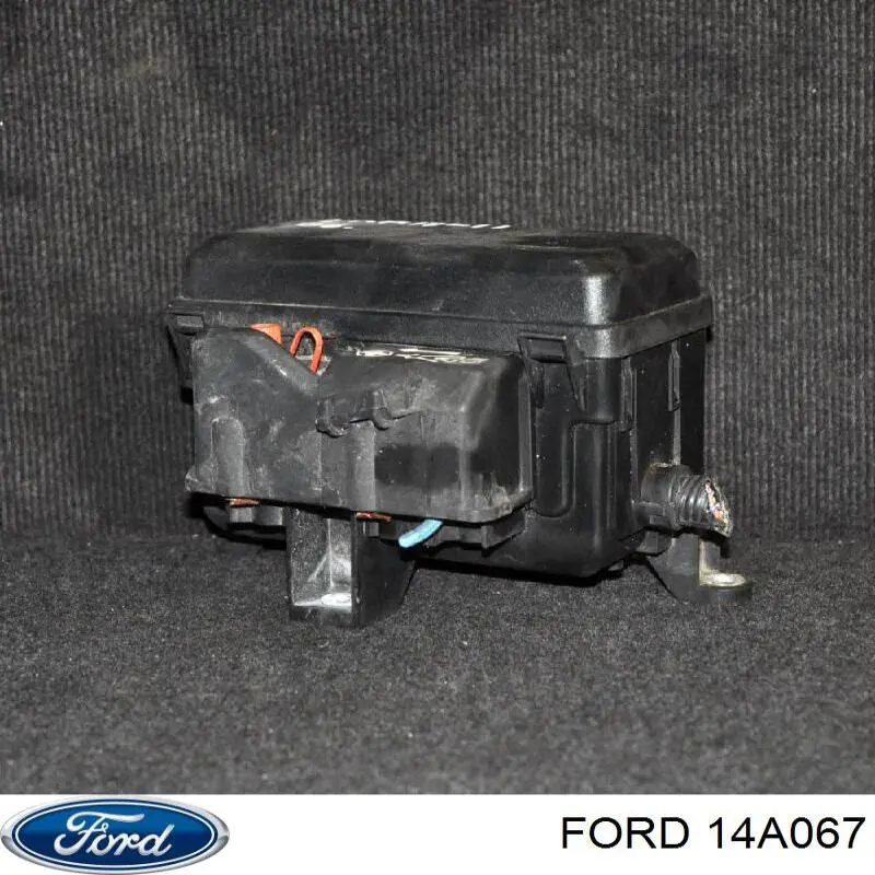 Коробка запобіжників Ford 14A067 ціна, від 22.52 USD