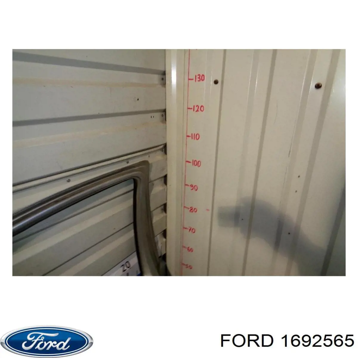 1692565 Ford двері передні, праві